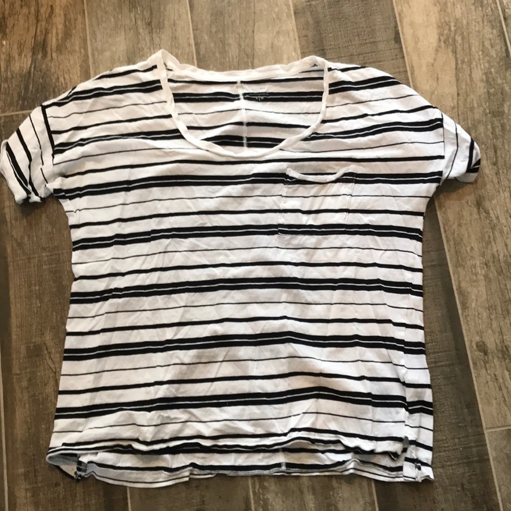 Old navy T-shirt